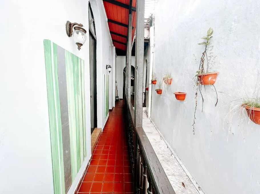 Kontakt z Tanca 255 Spacious Colonial House @ Old San Juan